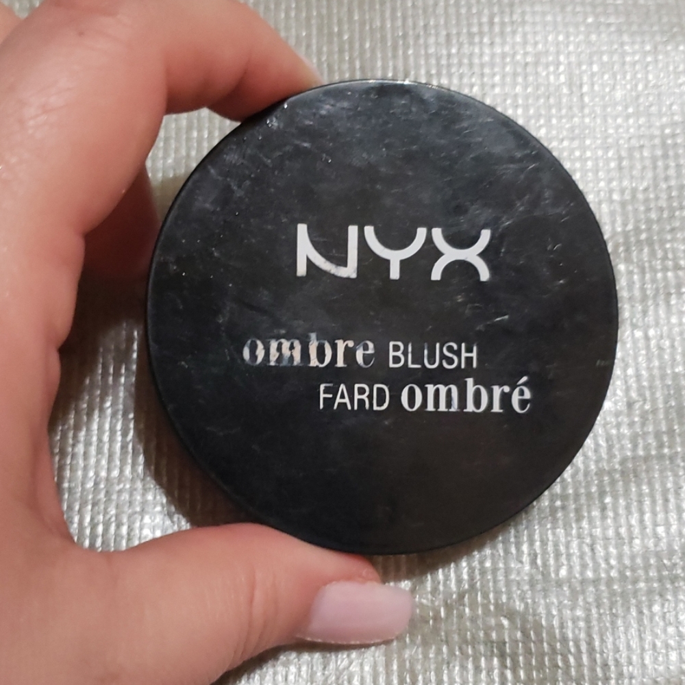 NYX ombre blush